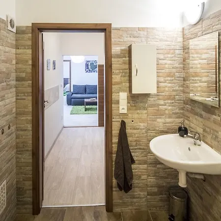 Dolni Namesti Apartment *